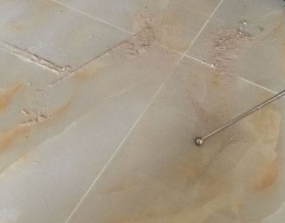 青岛瓷砖空鼓维修公司分享粘合剂选择不当在瓷砖铺贴过程中可能导致以下问题